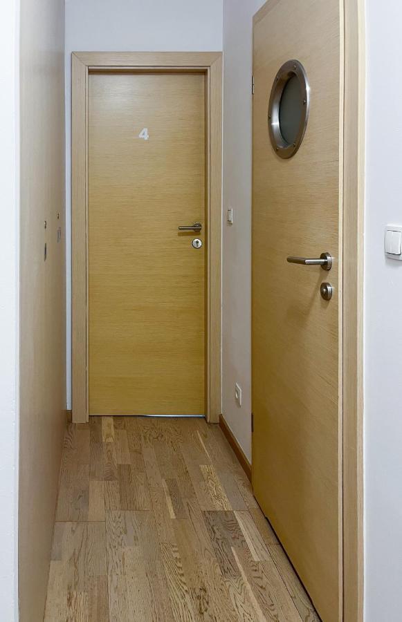 Shape&Color Premium Hostel Варшава Екстериор снимка