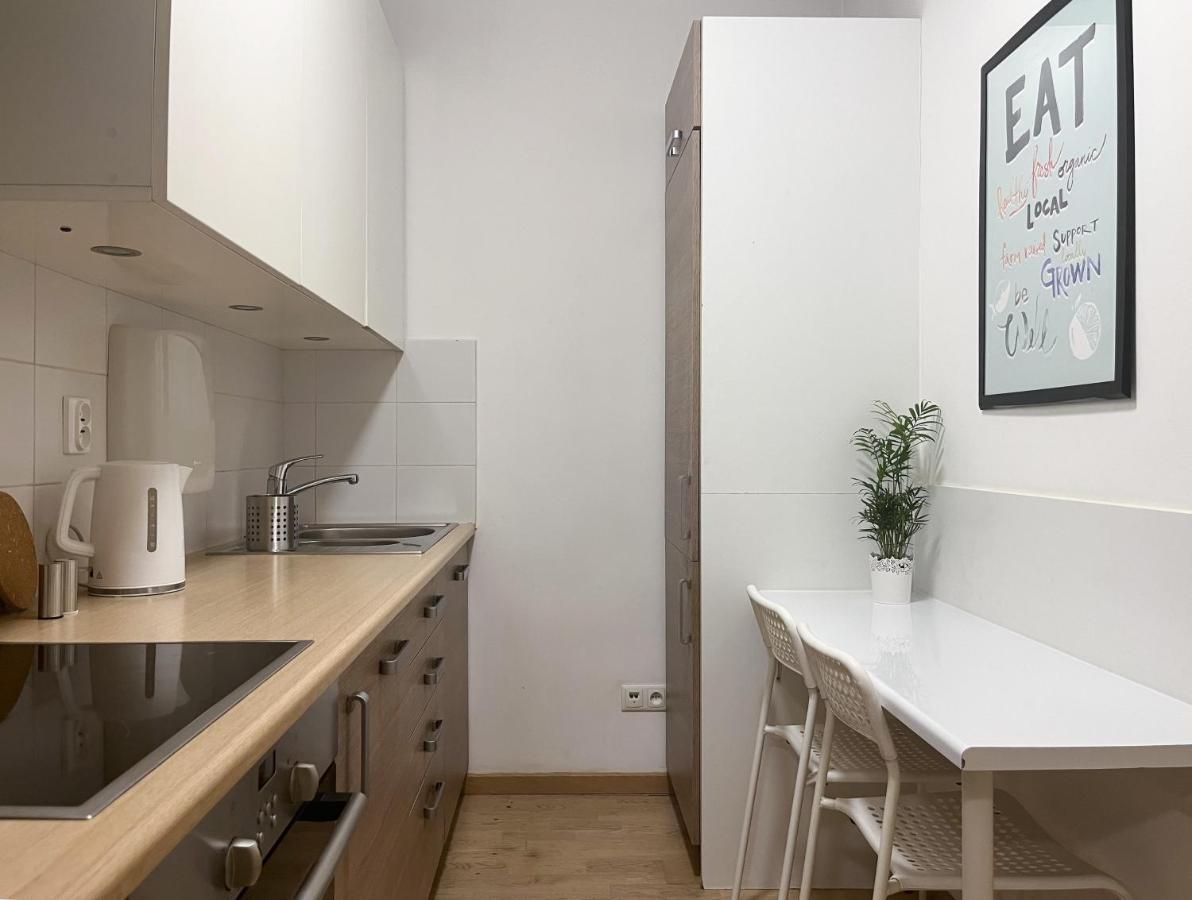 Shape&Color Premium Hostel Варшава Екстериор снимка