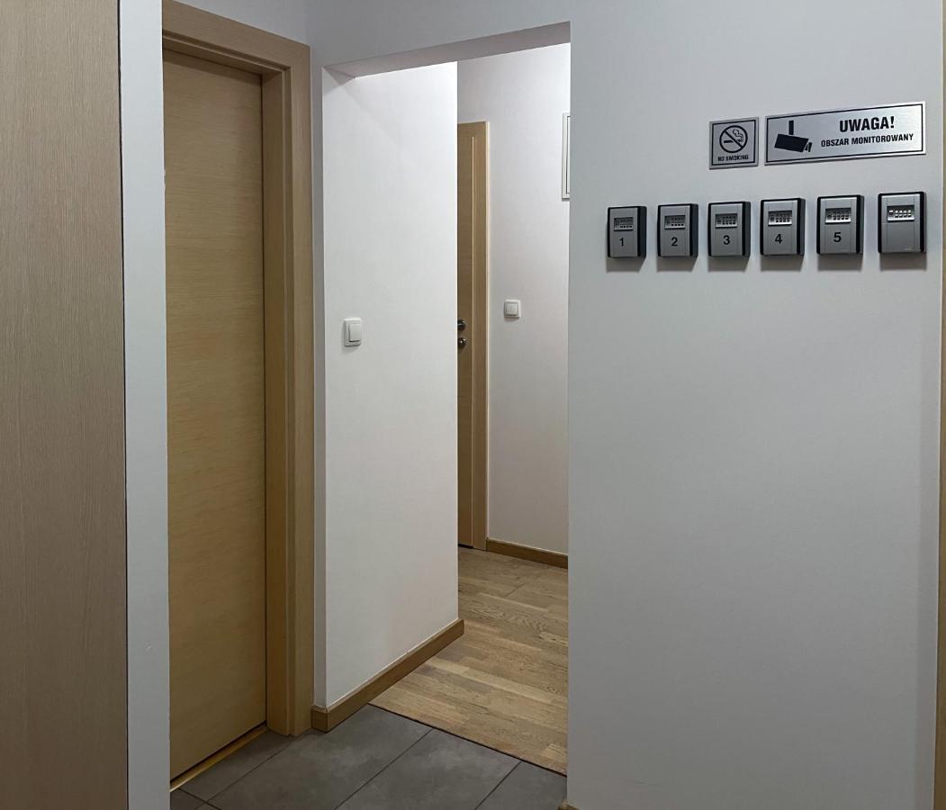 Shape&Color Premium Hostel Варшава Екстериор снимка