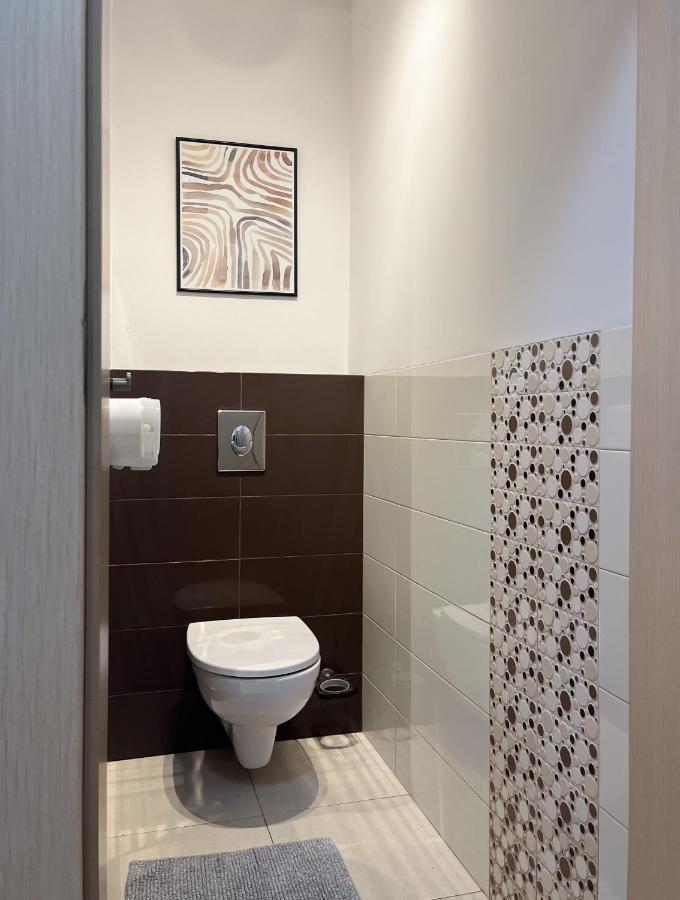 Shape&Color Premium Hostel Варшава Екстериор снимка