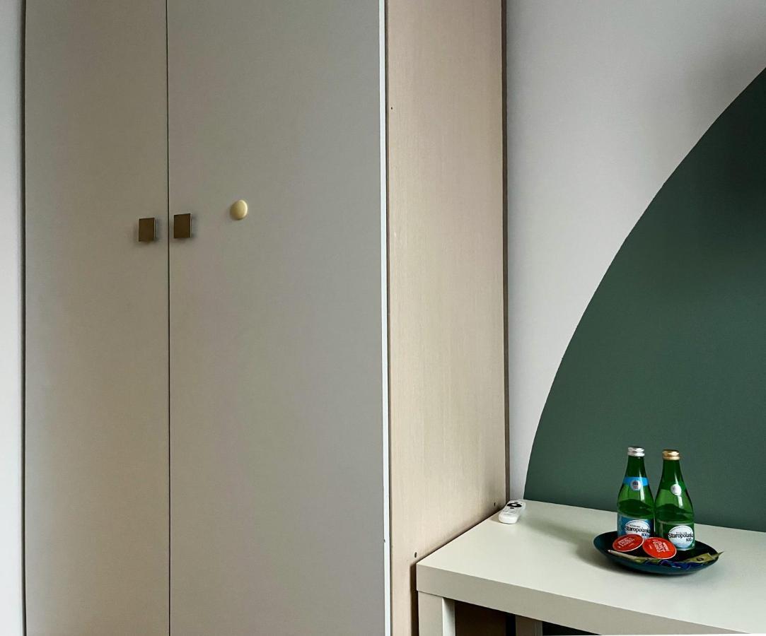 Shape&Color Premium Hostel Варшава Екстериор снимка