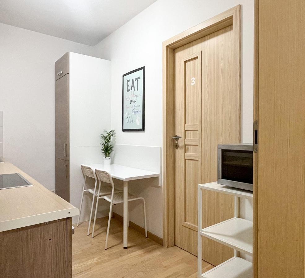Shape&Color Premium Hostel Варшава Екстериор снимка