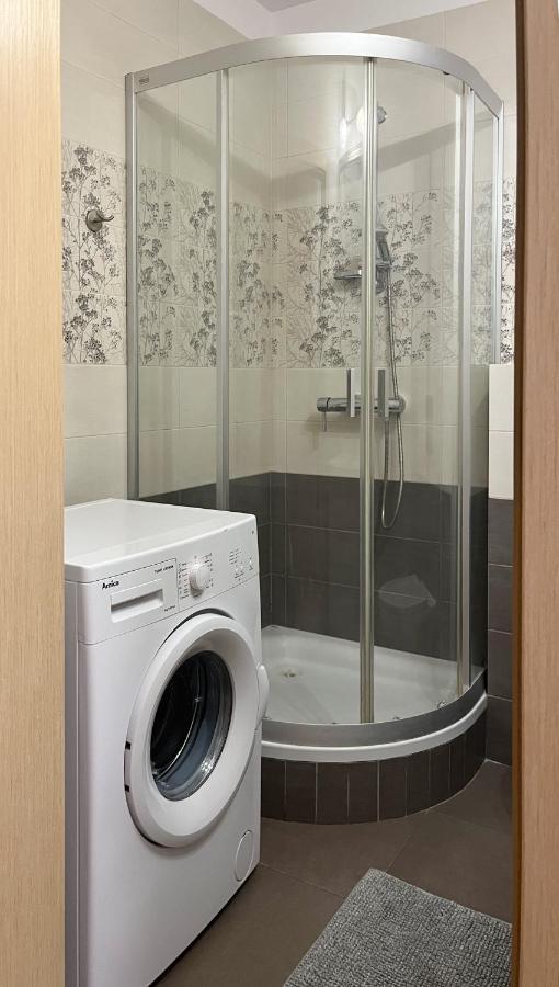 Shape&Color Premium Hostel Варшава Екстериор снимка