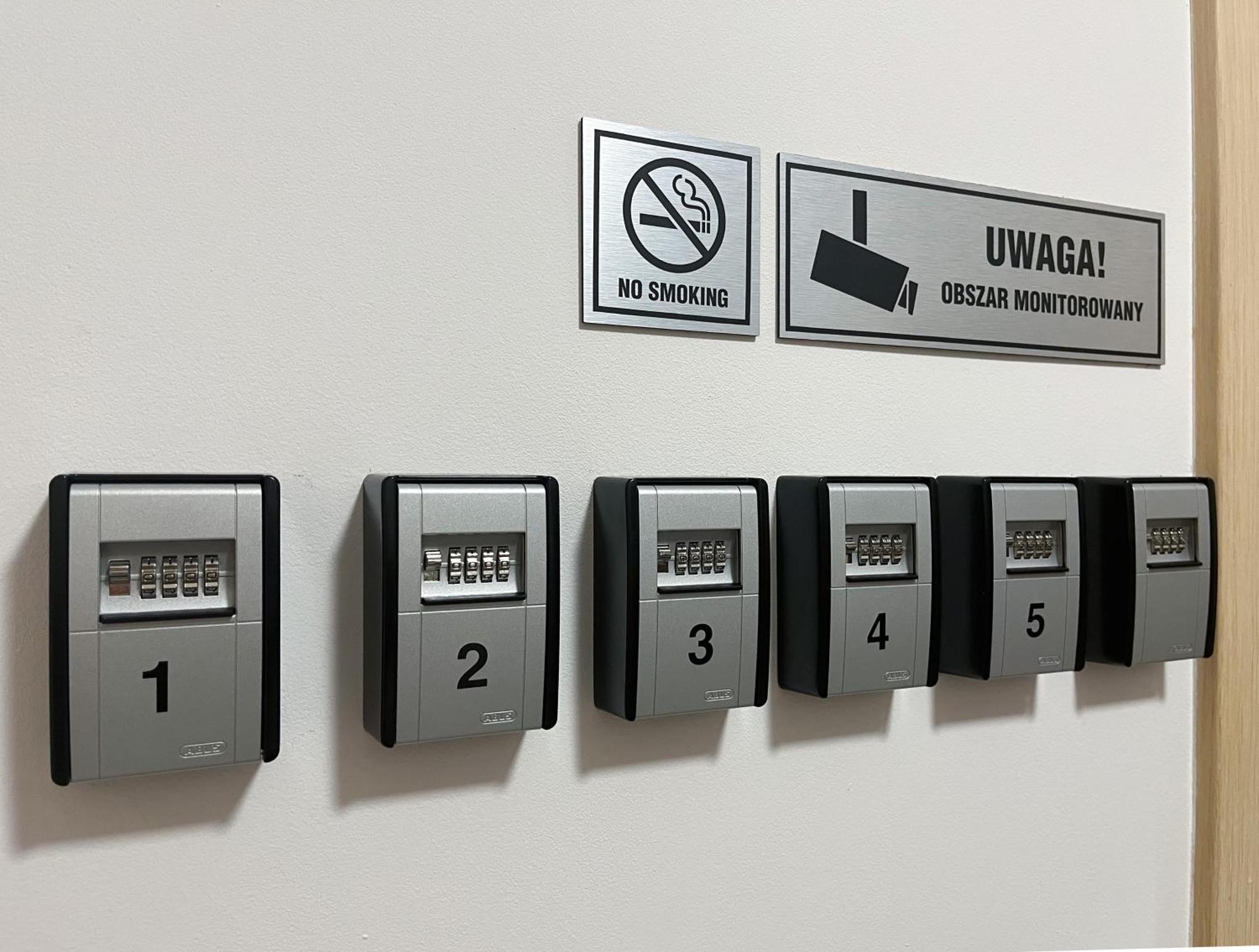 Shape&Color Premium Hostel Варшава Екстериор снимка